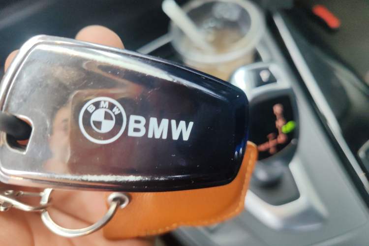 Used BMW 3 Series GT 2018 320i Sport Edition Interior 1