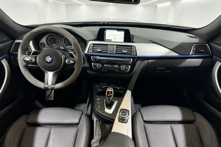 Used BMW 3 Series GT 2018 320i M Sport Edition Interior 4
