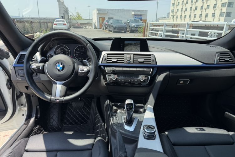 Used BMW 3 Series GT 2018 320i M Sport Edition Interior 6