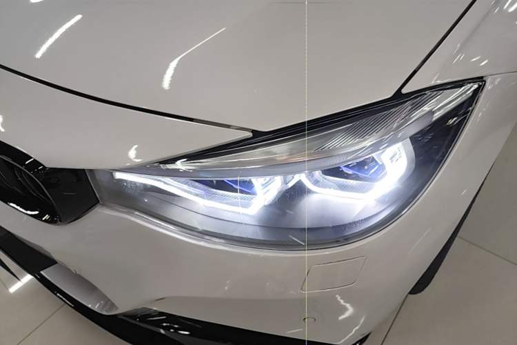 Used BMW 3 Series GT 2018 320i Sport Edition Left Front Headlight