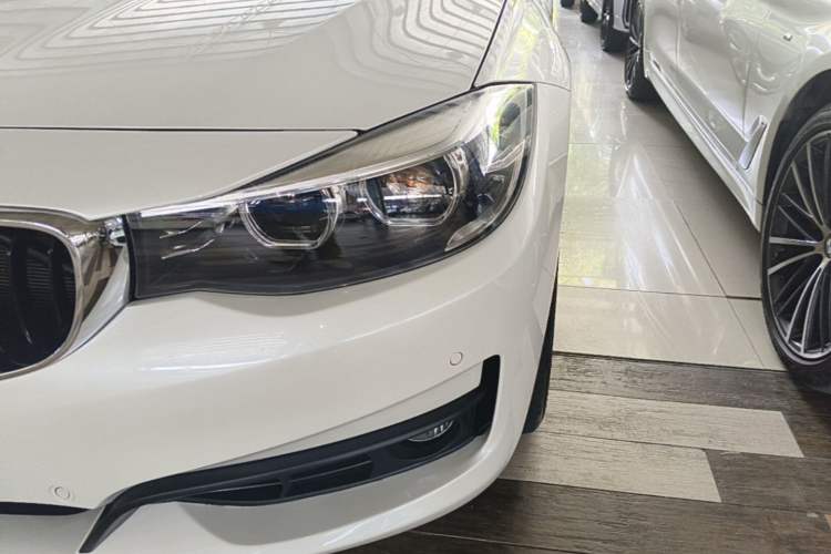 Used BMW 3 Series GT 2018 320i Sport Edition Left Front Headlight