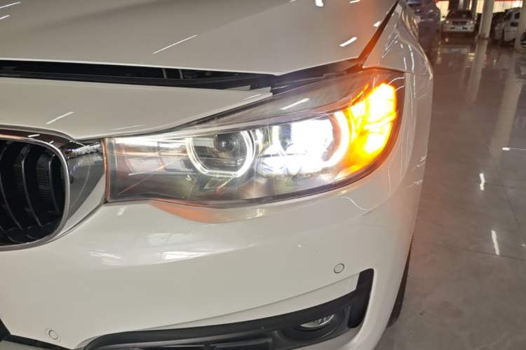 Used BMW 3 Series GT 2018 320i Sport Edition Left Front Headlight