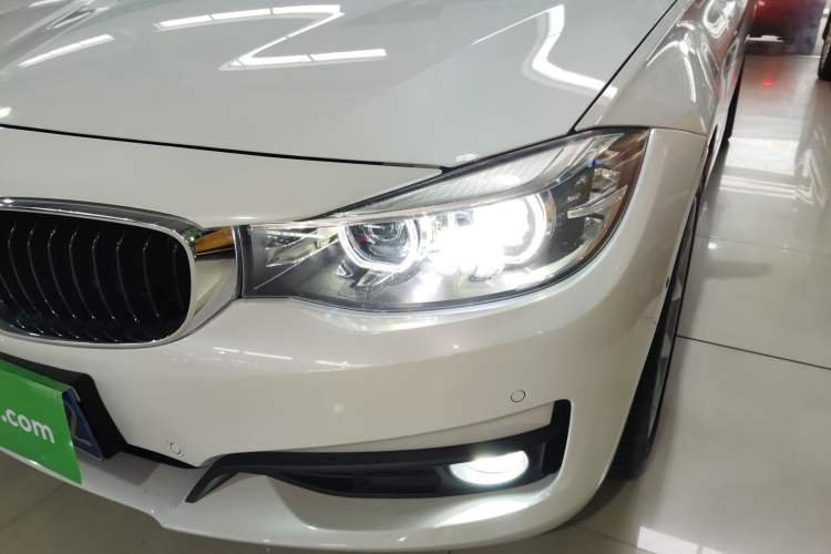 Used BMW 3 Series GT 2018 320i Sport Edition Left Front Headlight