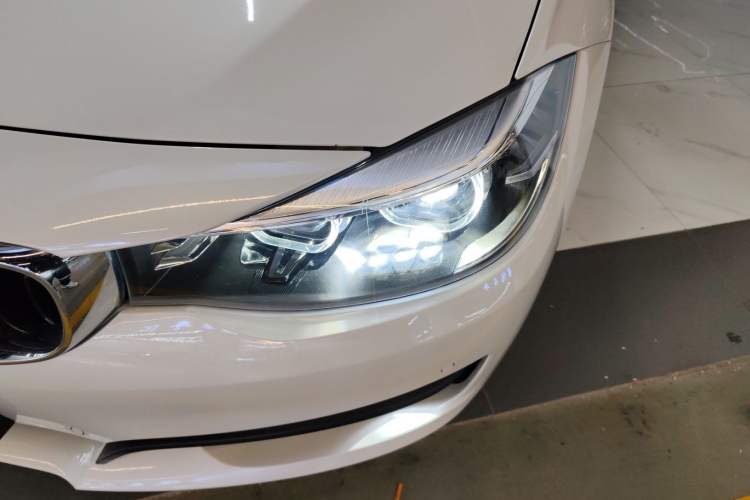 Used BMW 3 Series GT 2018 320i Sport Edition Left Front Headlight