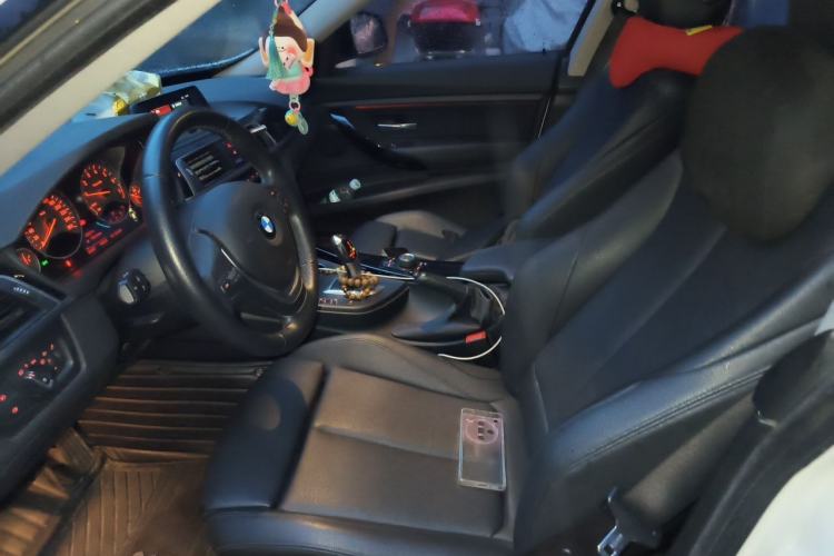 Used BMW 3 Series GT 2018 320i Sport Edition Left Front Seat