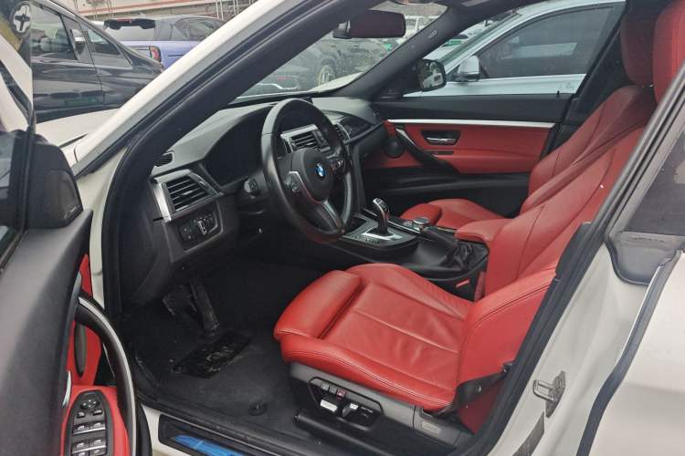 Used BMW 3 Series GT 2018 330i xDrive M Sport Edition Left Front Seat
