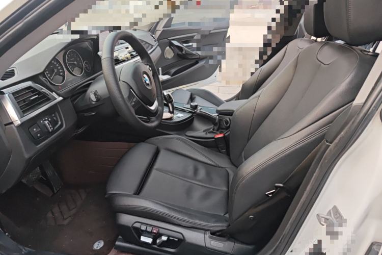 Used BMW 3 Series GT 2018 320i Sport Edition Left Front Seat