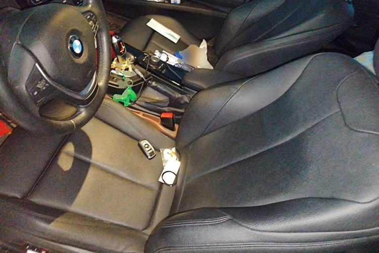 Used BMW 3 Series GT 2018 320i Sport Edition Left Front Seat