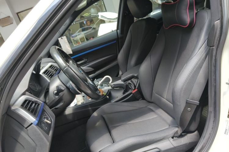 Used BMW 3 Series GT 2018 320i M Sport Edition Left Front Seat