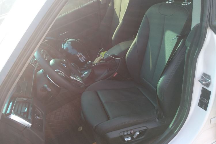 Used BMW 3 Series GT 2018 320i M Sport Edition Left Front Seat