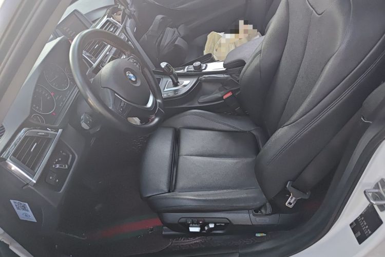 Used BMW 3 Series GT 2018 320i Sport Edition Left Front Seat