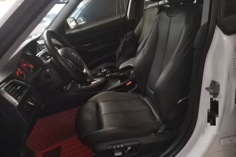 Used BMW 3 Series GT 2018 320i Sport Edition Left Front Seat