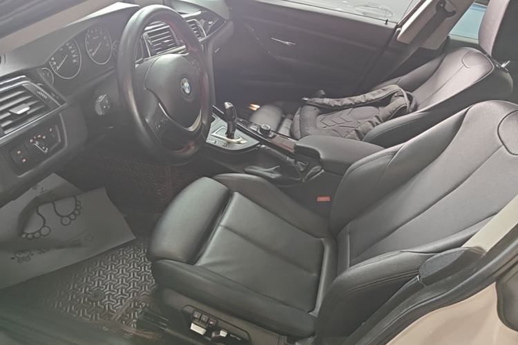 Used BMW 3 Series GT 2018 320i Sport Edition Left Front Seat