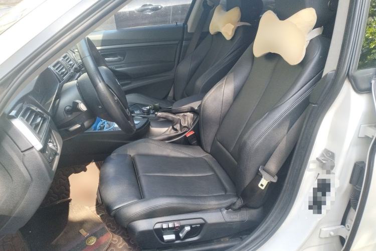 Used BMW 3 Series GT 2018 320i Sport Edition Left Front Seat