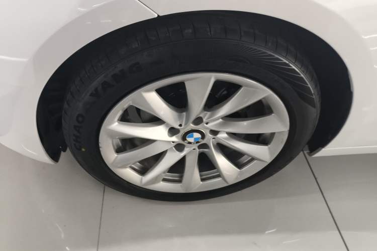 Used BMW 3 Series GT 2018 320i Sport Edition Left Front Wheel Hub