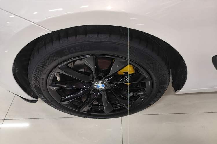 Used BMW 3 Series GT 2018 320i Sport Edition Left Front Wheel Hub