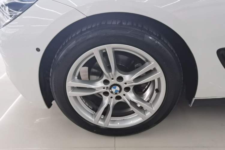 Used BMW 3 Series GT 2018 320i Sport Edition Left Front Wheel Hub
