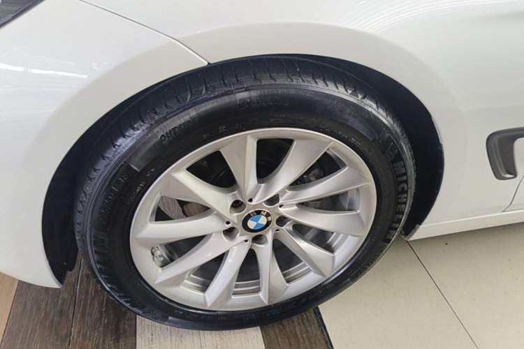 Used BMW 3 Series GT 2018 320i Sport Edition Left Front Wheel Hub