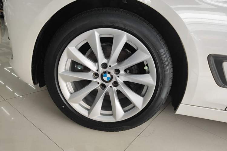 Used BMW 3 Series GT 2018 320i Sport Edition Left Front Wheel Hub