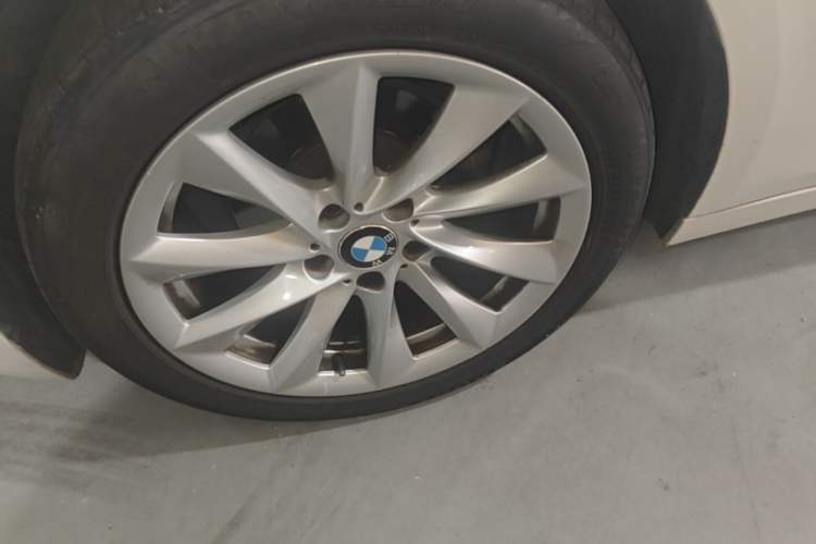 Used BMW 3 Series GT 2018 320i Sport Edition Left Front Wheel Hub