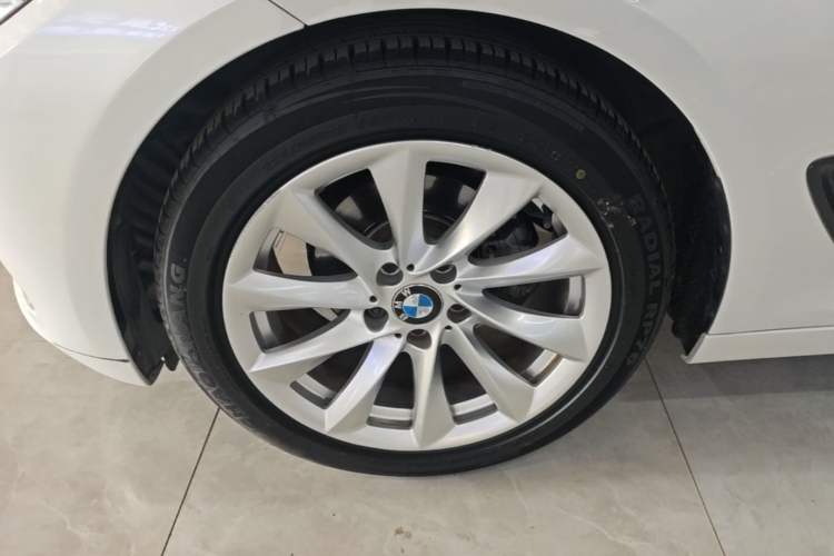 Used BMW 3 Series GT 2018 320i Sport Edition Left Front Wheel Hub