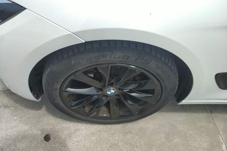 Used BMW 3 Series GT 2018 320i Sport Edition Left Front Wheel Hub