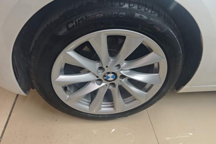 Used BMW 3 Series GT 2018 320i Sport Edition Left Front Wheel Hub