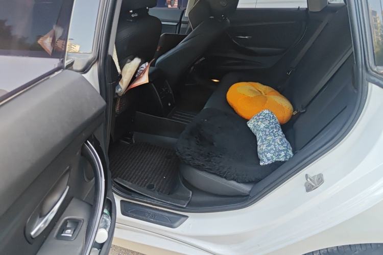 Used BMW 3 Series GT 2018 320i Sport Edition Left Rear Seat