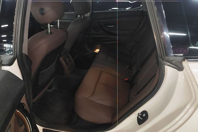 Used BMW 3 Series GT 2018 320i Sport Edition Left Rear Seat