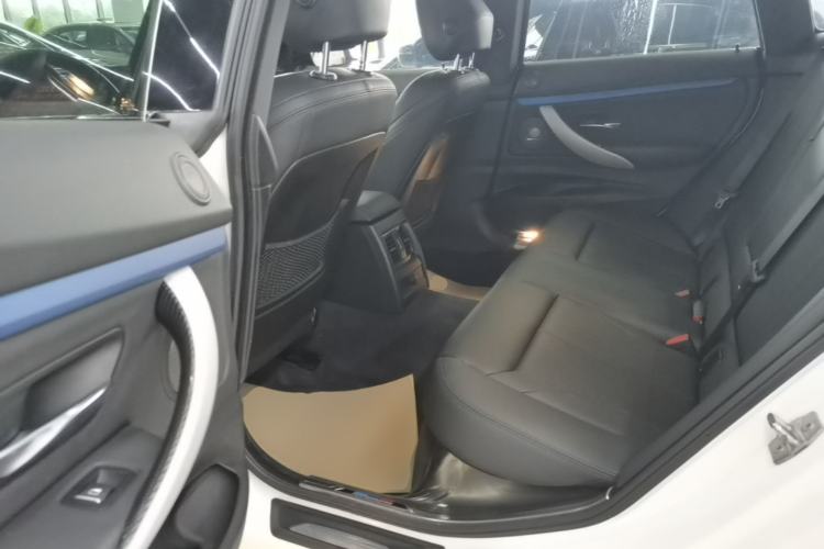 Used BMW 3 Series GT 2018 320i Sport Edition Left Rear Seat