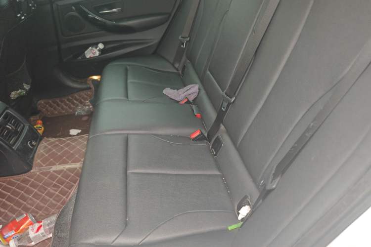 Used BMW 3 Series GT 2018 320i Sport Edition Left Rear Seat