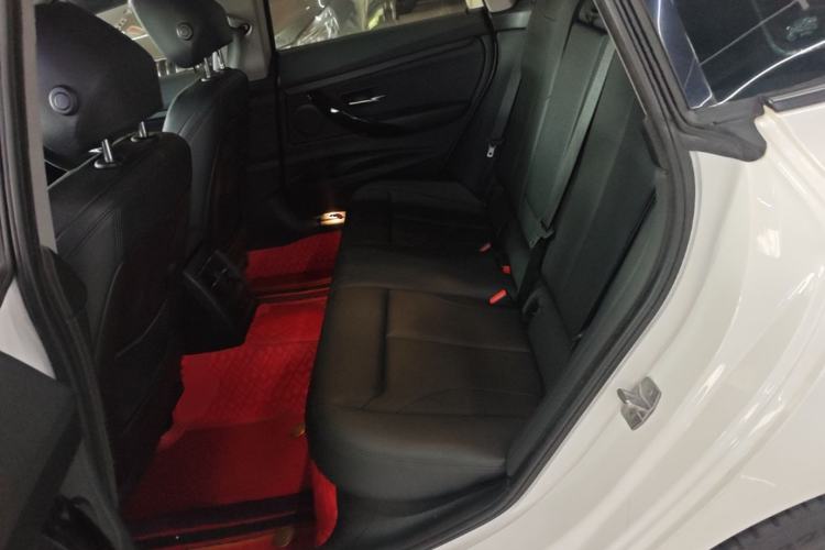 Used BMW 3 Series GT 2018 320i Sport Edition Left Rear Seat