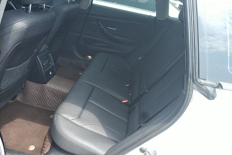 Used BMW 3 Series GT 2018 320i Sport Edition Left Rear Seat
