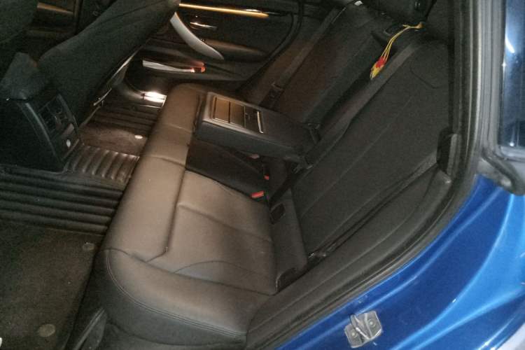 Used BMW 3 Series GT 2018 320i M Sport Edition Left Rear Seat