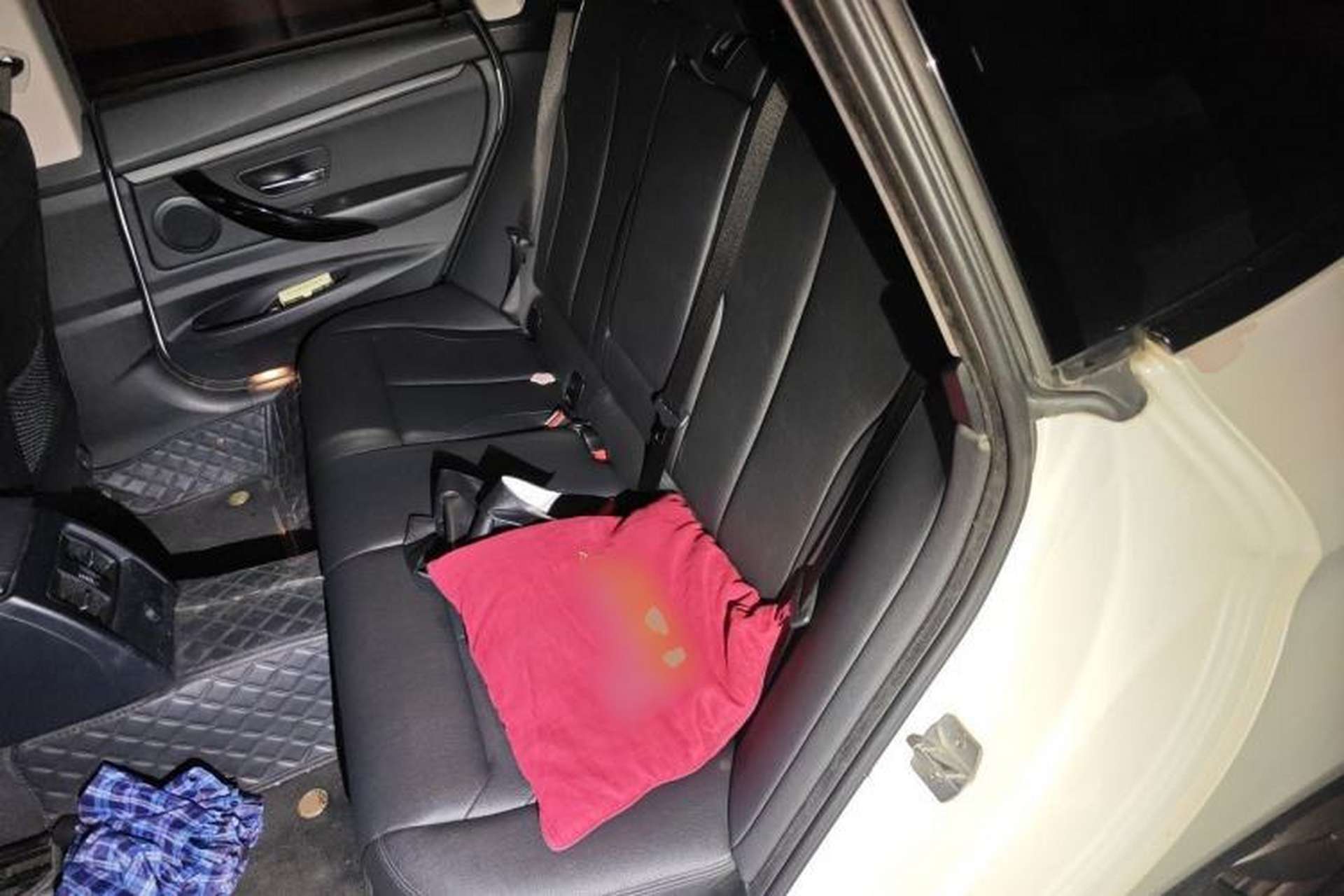 Used BMW 3 Series GT 2018 320i Sport Edition Left Rear Seat