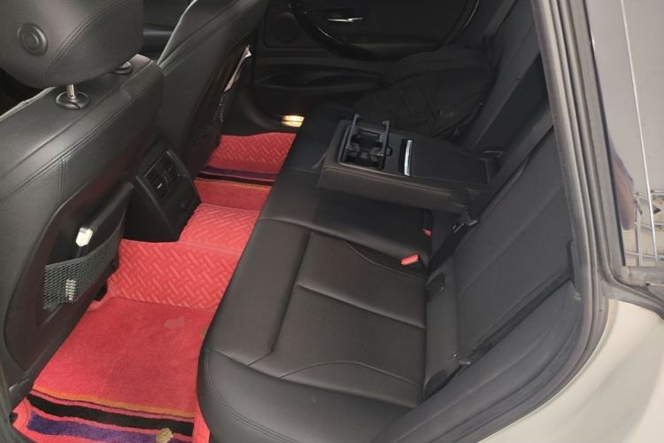 Used BMW 3 Series GT 2018 320i Sport Edition Left Rear Seat