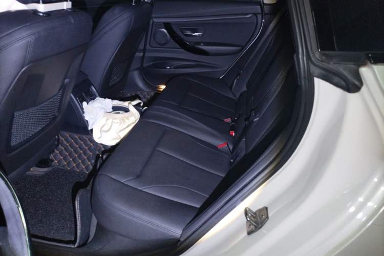 Used BMW 3 Series GT 2018 320i Sport Edition Left Rear Seat