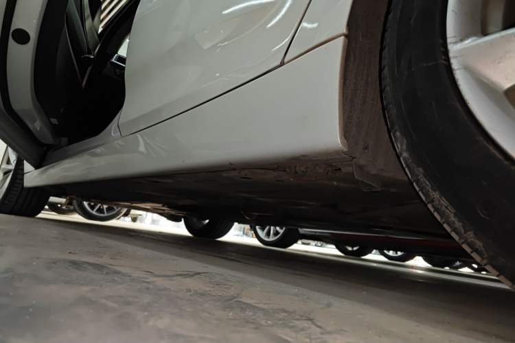 Used BMW 3 Series GT 2018 320i Sport Edition Left Side Sill