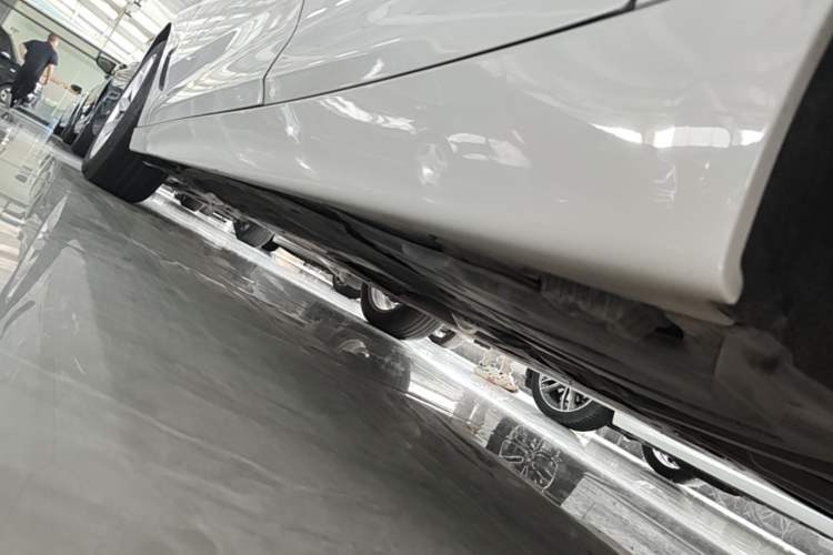 Used BMW 3 Series GT 2018 320i Sport Edition Left Side Sill