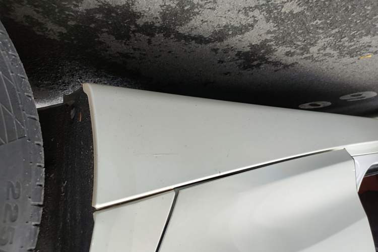 Used BMW 3 Series GT 2018 320i Sport Edition Left Side Sill