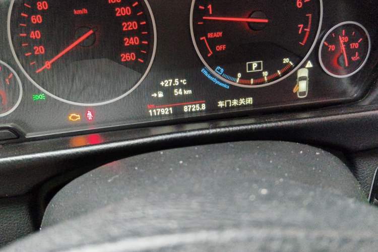 Used BMW 3 Series GT 2018 320i Sport Edition Odometer Close Up