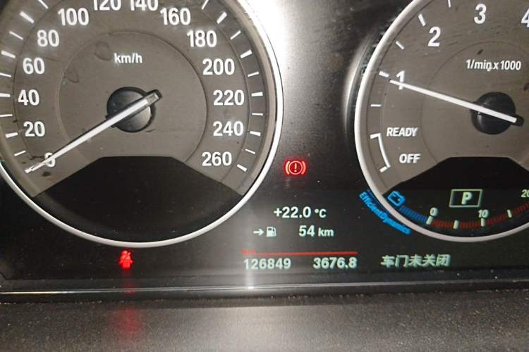 Used BMW 3 Series GT 2018 320i Sport Edition Odometer Close Up