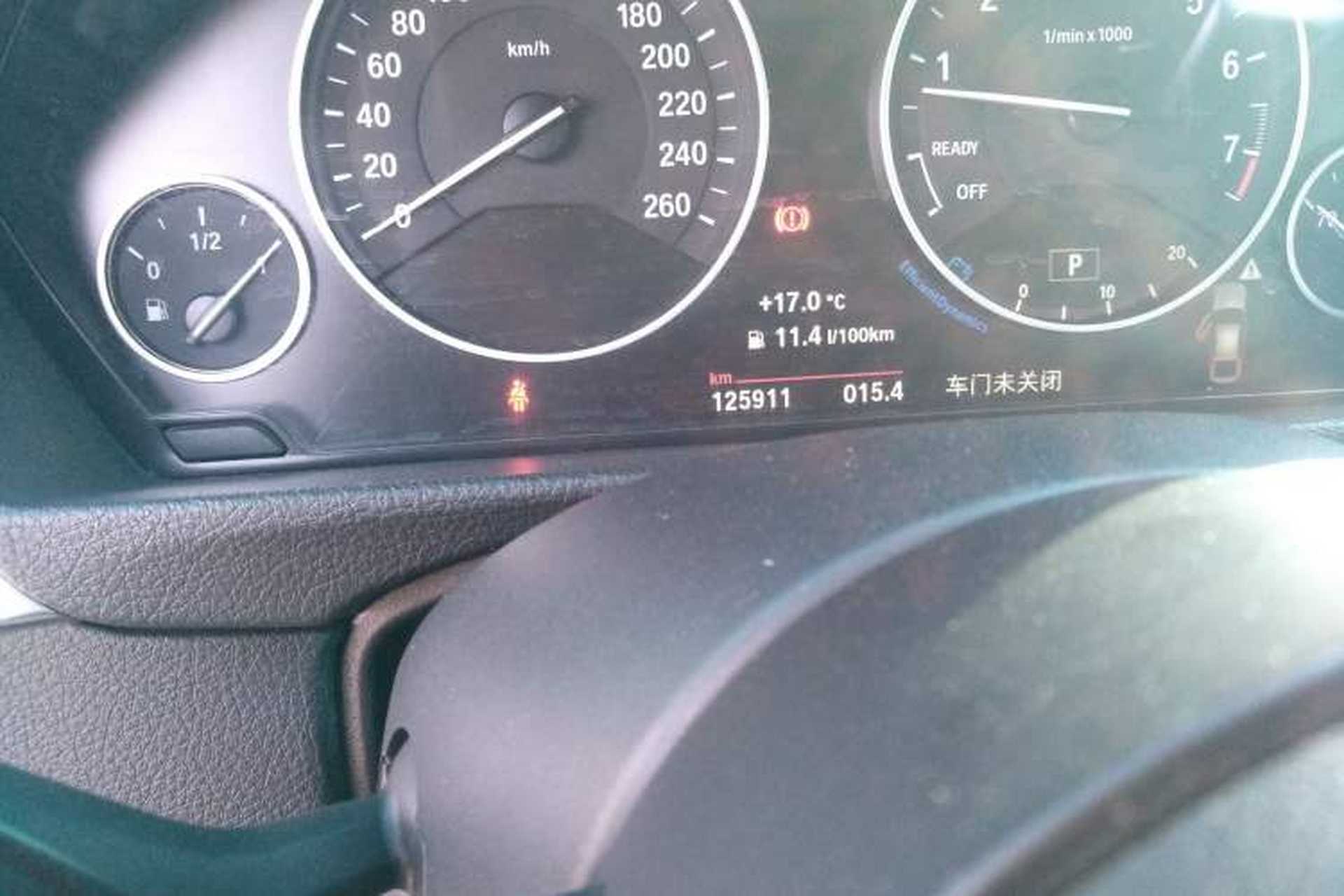 Used BMW 3 Series GT 2018 320i M Sport Edition Odometer Close Up