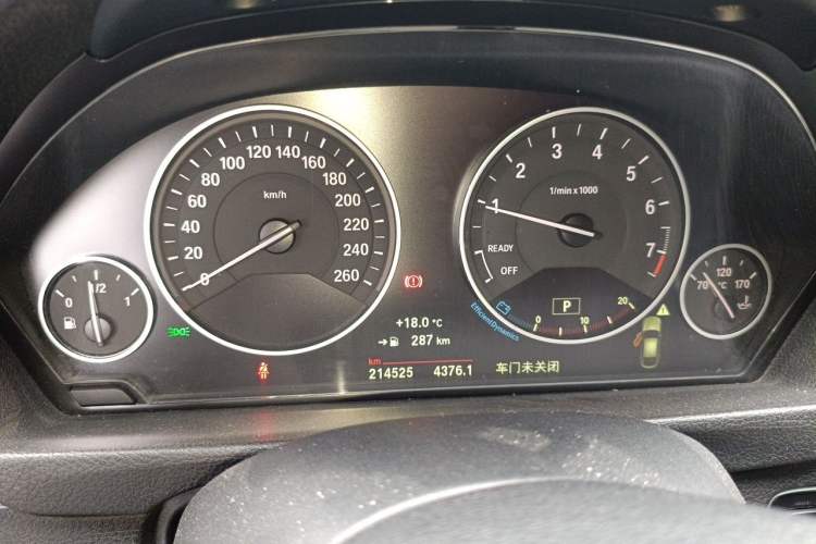 Used BMW 3 Series GT 2018 320i Sport Edition Odometer Close Up
