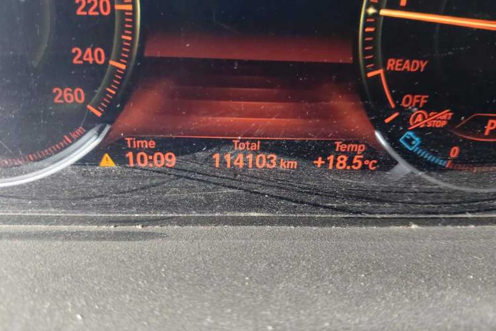 Used BMW 3 Series GT 2018 330i xDrive M Sport Edition Odometer Close Up