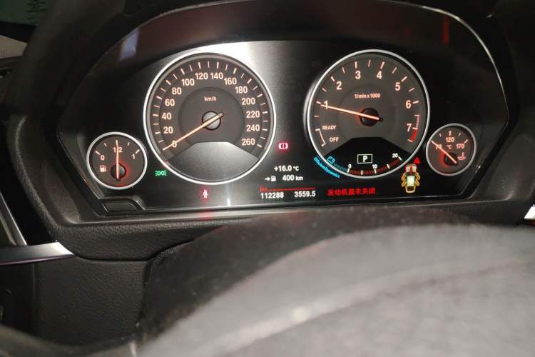 Used BMW 3 Series GT 2018 320i Sport Edition Odometer Close Up
