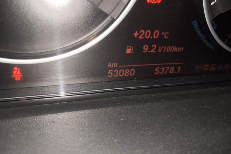 Used BMW 3 Series GT 2018 320i Sport Edition Odometer Close Up