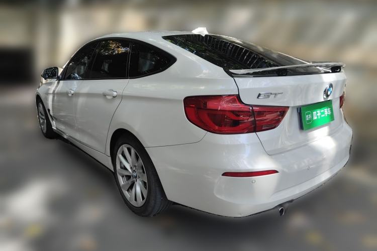 Used BMW 3 Series GT 2018 320i Sport Edition Rear Left 45 Deg