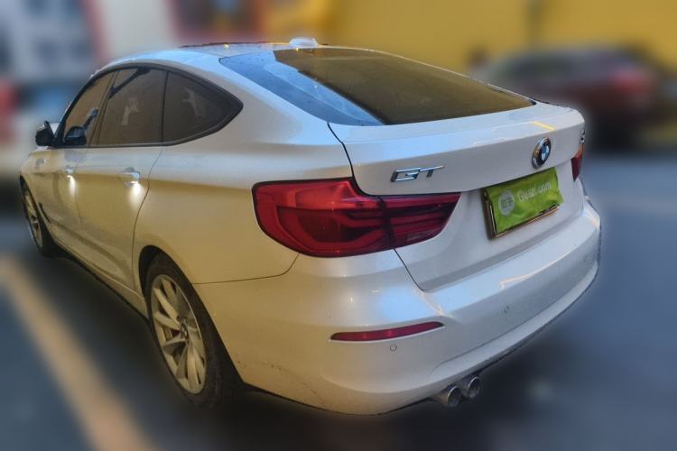 Used BMW 3 Series GT 2018 320i Sport Edition Rear Left 45 Deg