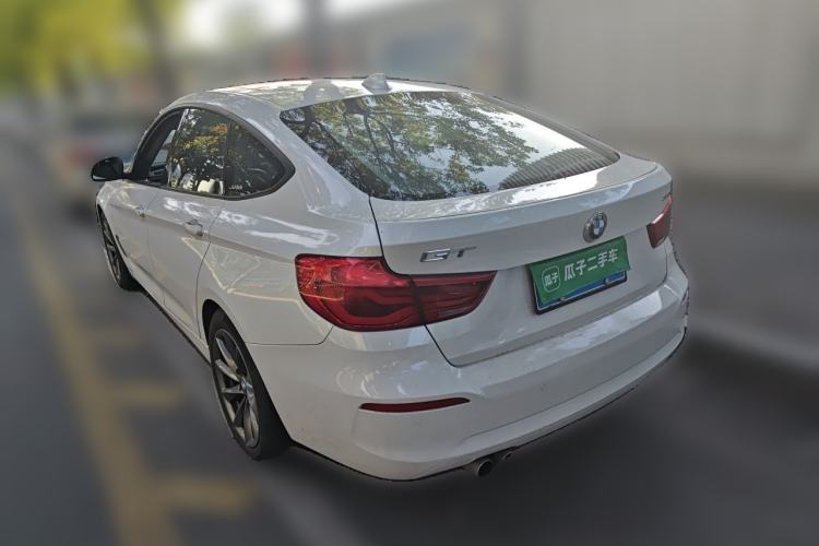 Used BMW 3 Series GT 2018 320i Sport Edition Rear Left 45 Deg
